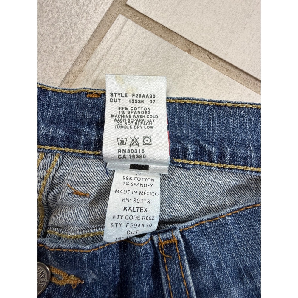 Vintage Y2K Lucky Brand Mid Rise Flare Jeans Medium Wash Blue Size 10/30 - Picture 3 of 9